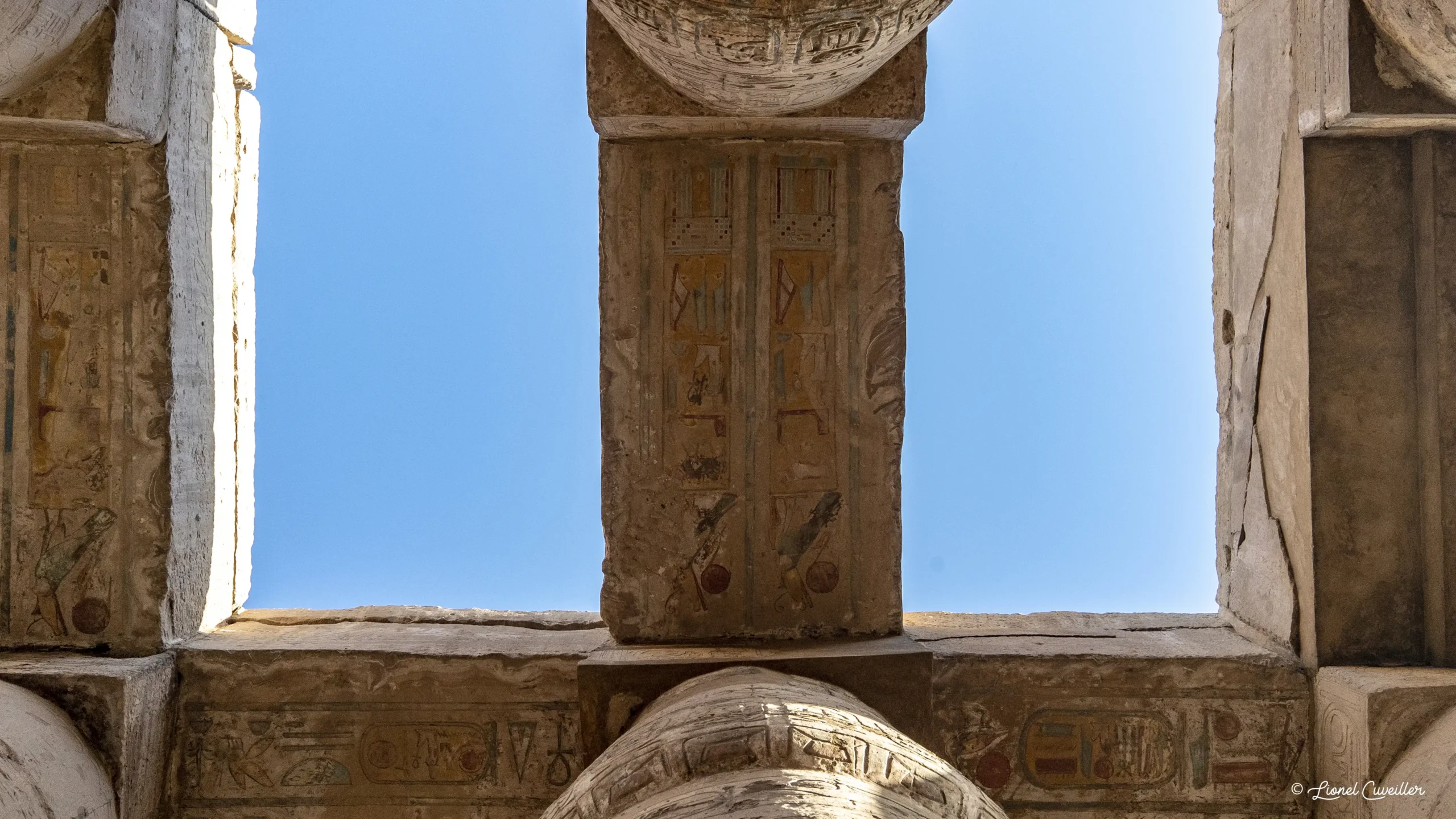 Temple d'Edfou, l'un des mieux préservés de cet itinéraire de voyage en Égypte.