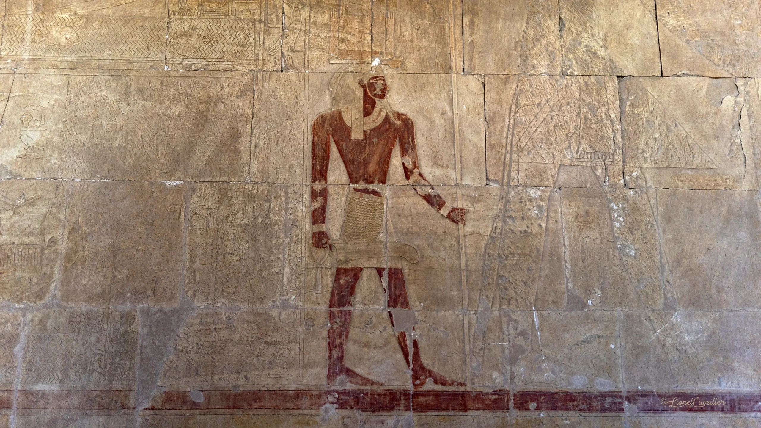 Entrée des tombes de la Vallée des Rois, une étape clé de votre itinéraire de voyage en Égypte.
