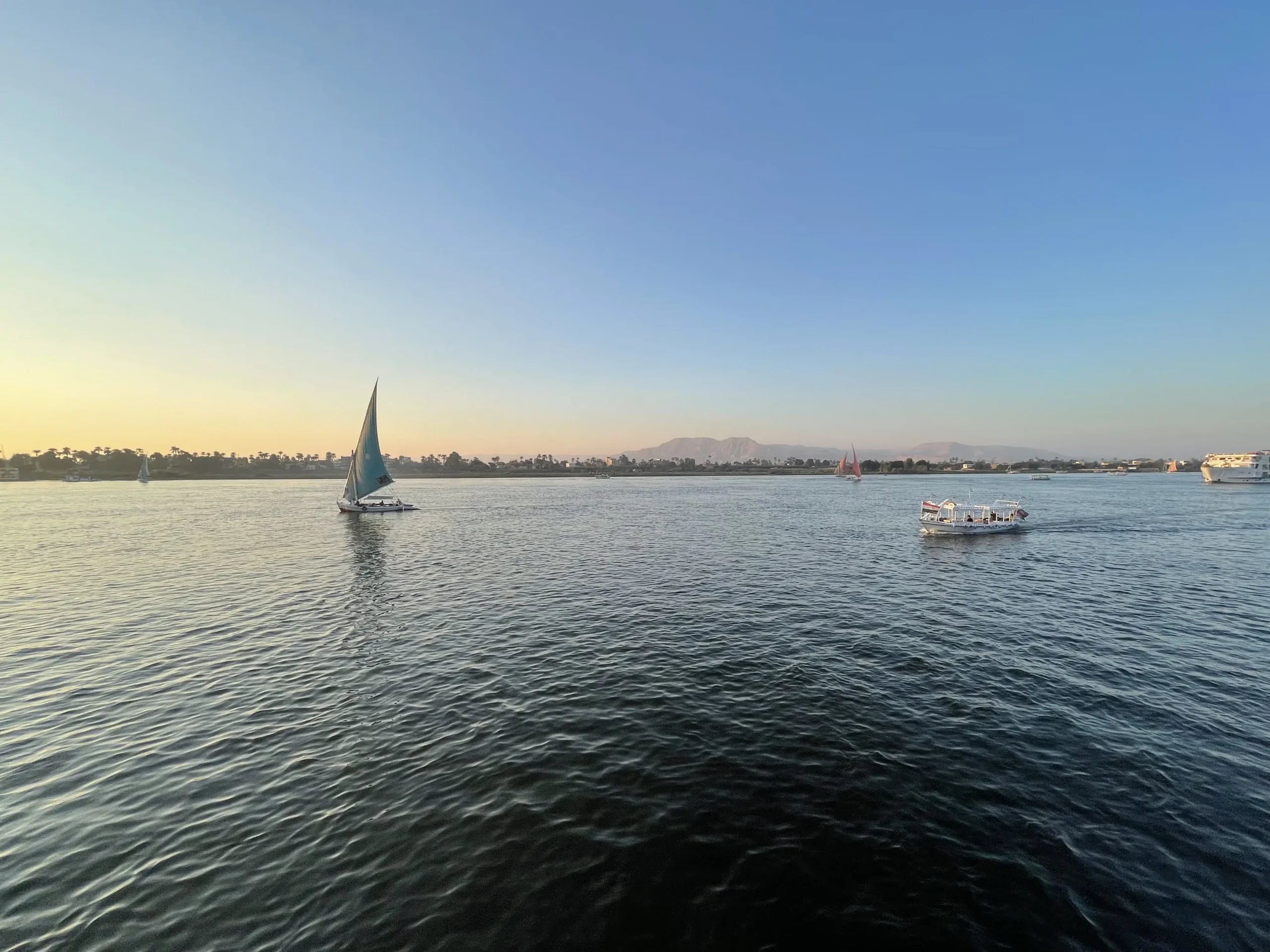 Egypt in One Week: 7-Day Private Dahabiya Nile Cruise Itinerary Serenity Retreat, 5-day Nile cruise dahabiya