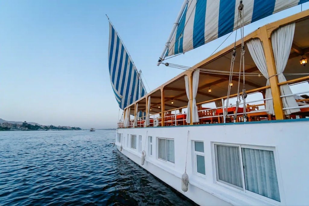 Croisière en Dahabiya en Égypte | Expérience de luxe sur le Nil Croisière en Dahabiya en Égypte