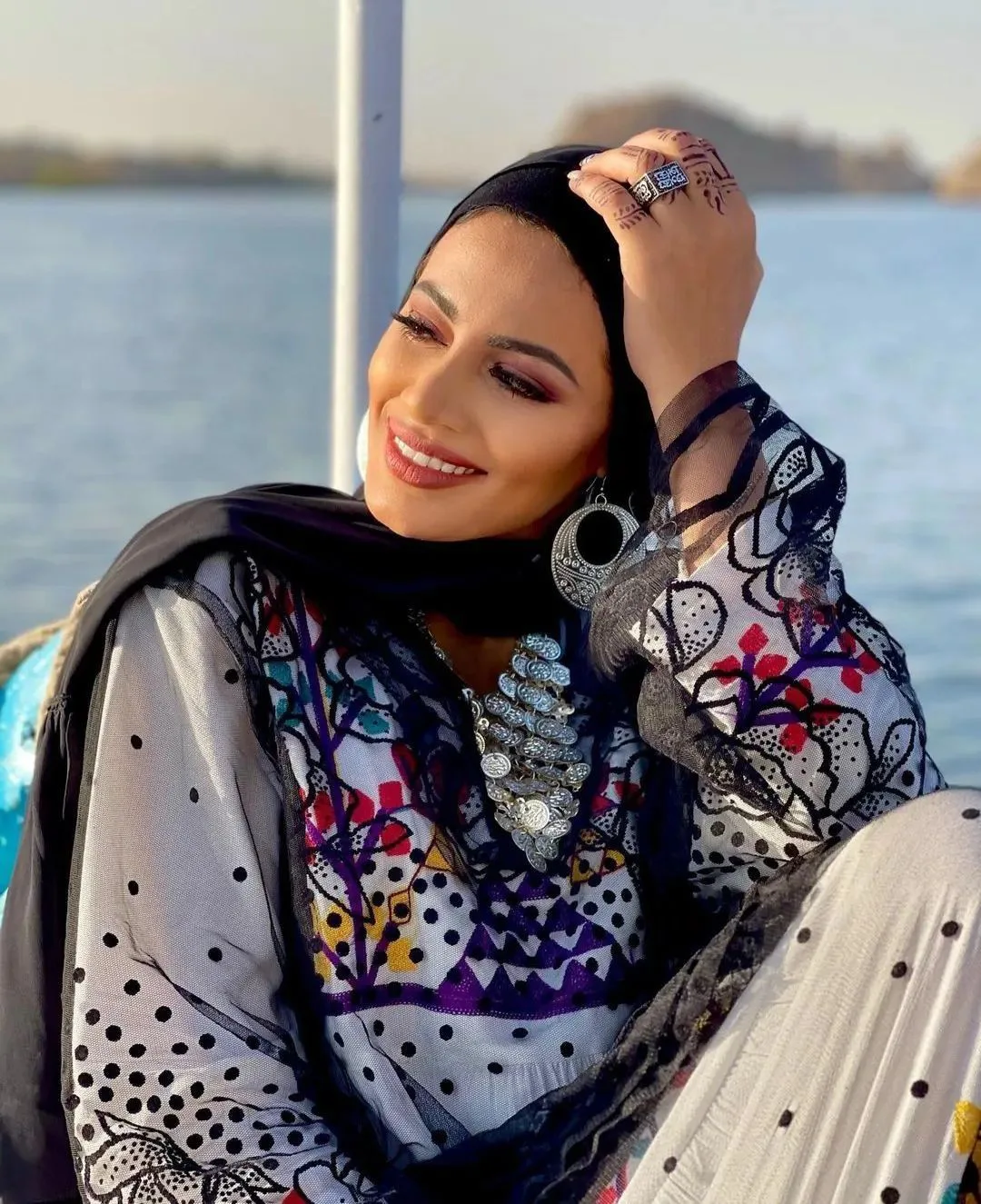 Egyptian Cultural Clothing: A Traveler's Guide Egyptian cultural clothing traditional galabeya on the Nile